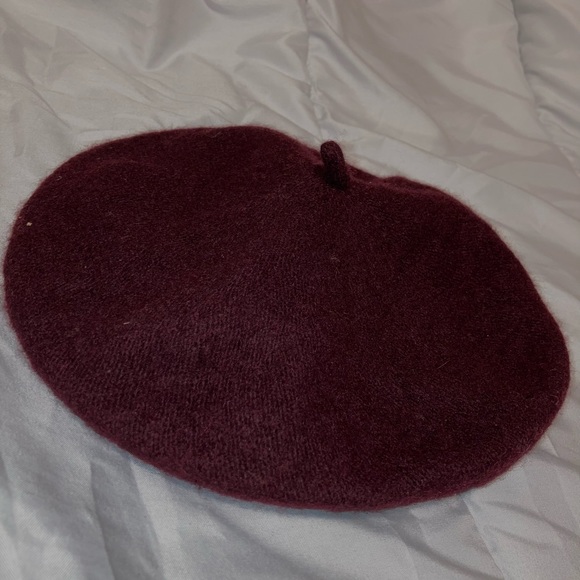 Dark maroon beret one size H&M new - Picture 3 of 3